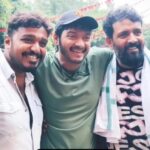 Shreyas Talpade Instagram - 🤗🤗❤️❤️👍👍🙏🙏 This schedule taught me a lot not only about Action, but more importantly about Myself. Thank you so much, Shashi sir & Ravi sir. It was an absolute treat working with the two of you. #Ajagratha @radhika_kumarswamy @raviraj_production