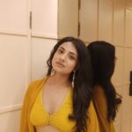 Shritama Mukherjee Instagram - Maha Ashtami Ready 💛 #joymaadurga #duggadugga #durgapujo2023