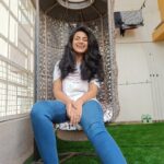 Shritama Mukherjee Instagram - The one thing we should all do more often... SMILEEEEEE 😊 P.S: Don't mind the clothes hanging in the bg 🙈 #IndianHouseholdProblems 😄