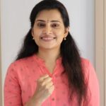 Shruthi Raj Instagram - @mkstalin @tndipr #tnempowerswomen இது உதவித் தொகை அல்ல; உரிமைத் தொகை! The Tamil Nadu government has initiated the "Kalaignar Magalir Urimai Thogai" scheme to enhance the well-being and empowerment of female heads of households in the state. Under this initiative, eligible women receive a monthly stipend of ₹1000. For further details visit your ration shop.