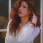 Shruti Sharma Instagram - Only if I could reborn in the retro era !! #90s #retrosoul 📸 @mr._mk_photographer