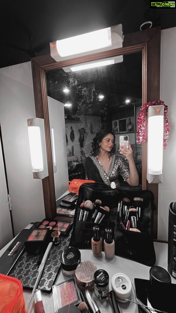 Shruti Sharma Instagram - Mirror obsession!!
