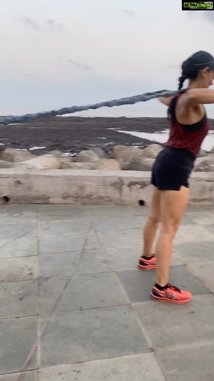 Shruti Ulfat Instagram - #me #icandoit #fitness #motivation #gym #bodybuilding #excercise #cardio #power #goat #lovelife #weightloss #fit #run #jog #besttrainer #followme