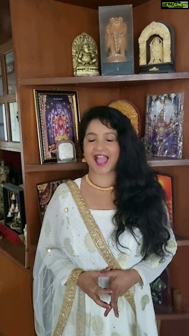 Shubha Poonja Instagram - ನಮ್ಮ ಬೆಂಗಳೂರಿಗರ ಹೆಮ್ಮೆಯ ಶ್ರೀ ಸಾಯಿ ಗೋಲ್ಡ್ ಪ್ಯಾಲೇಸ್ ನ 6ನೇ ಶಾಖೆ ನಾಗರಬಾವಿಯಲ್ಲಿ ಶುಭಾರಂಭಗೊಂಡಿದೆ. ಈ ಸಂಭ್ರಮದಂದು ಚಿನ್ನ,ವಜ್ರ,ಹಾಗೂ ಬೆಳ್ಳಿಯ ಆಭರಣದ ಮೇಲೆ ಅಮೋಘ ರಿಯಾಯಿತಿಯನ್ನು ಶ್ರೀ ಸಾಯಿ ಗೋಲ್ಡ್ ಪ್ಯಾಲೇಸ್ ತನ್ನೆಲ್ಲ ಆತ್ಮೀಯ ಗ್ರಾಹಕರಿಗಾಗಿ ನೀಡುತ್ತಿದೆ. ನಾನು ಭೇಟಿ ನೀಡುತ್ತಾ ಇದ್ದೇನೆ, ನೀವು ಭೇಟಿ ನೀಡಿ ಅದೃಷ್ಟಲಕ್ಷ್ಮಿಯನ್ನು ಮನೆಗೆ ಕೊಂಡೊಯ್ಯಿರಿ. #TASharavana #ShubhaPoonja #celebrity #kfi #actress #SSGP #Shreesaigoldpalace #jewelers #inauguration #Naagarabhaavi #Bengaluru #Bengalurujewellerystore #bestjewellerystore #opening #newshowroom #inauguraloffers #jewellerystore #nammabengaluru #jewelleryoffers #bangalorejewellery #nagarabhavi