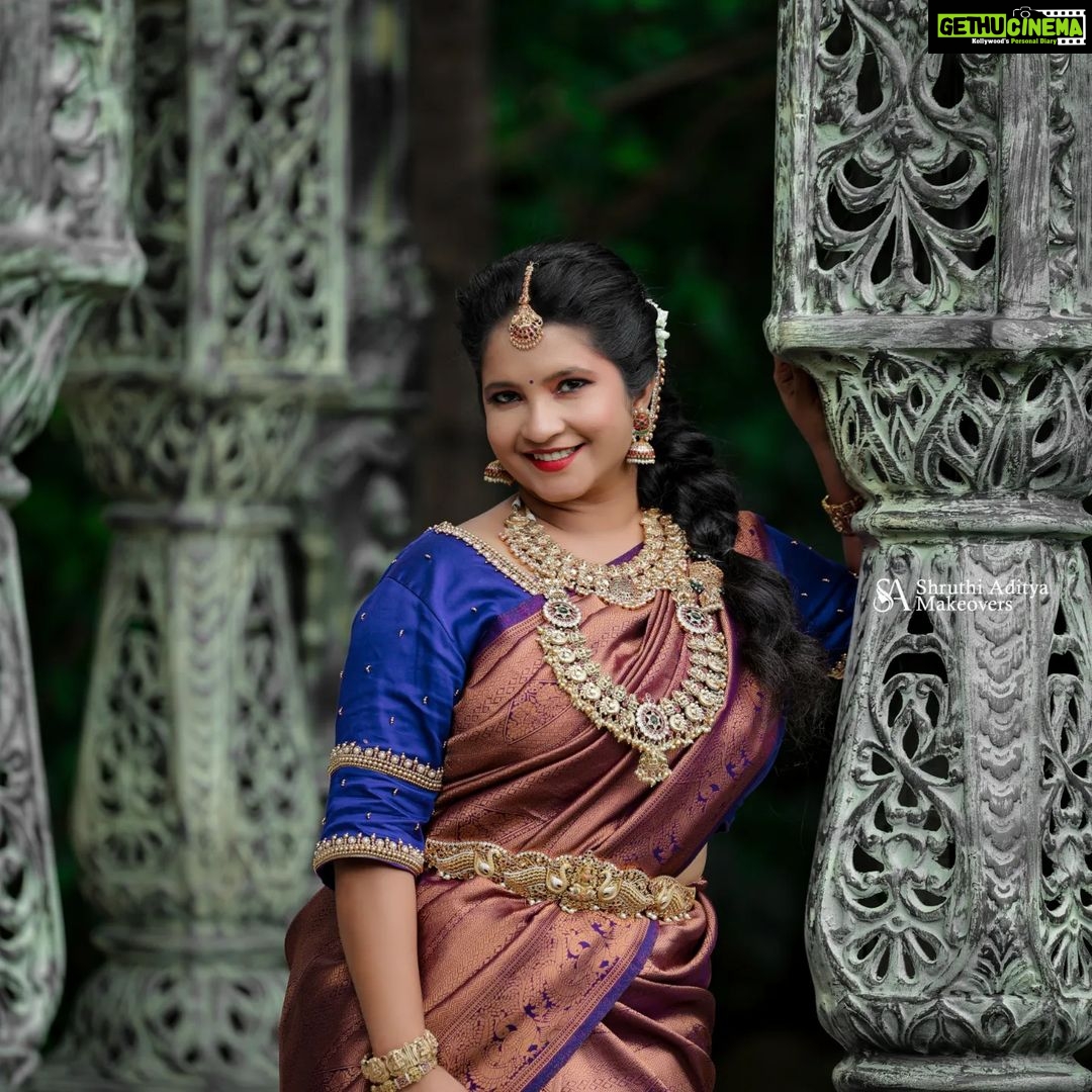 Shubha Poonja Instagram - Shoot organizer- @shru_aditya Makeup- @Shruthiaditya_makeovers Hairstyle- @hair_by_kshamakotresh Jewellery - @shiva_enterprises_dvg Outfit- @florencefashion4 📸- @kumar_photography_dvg Location- @elementscelebratebangalore