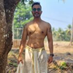 Shubha Poonja Instagram - Here are pics of my anna s .. older brothers ... my sister in law and my cutest nephew .. they hate pictures .. thats why they never allow me to post their pics ... managed to convince them ...#shivratri #shirva #mangalore