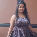 Shubha Poonja Instagram - After shoot... tired still my staff won't let me off without a reel ...hee hee My make up and hair by @hemaharishmakeoverartistry Outfit by @pravaradesignstudio