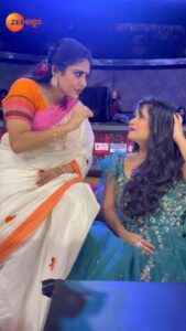 Shubha Poonja Instagram - ಶುಭಾ ತಿಳಿಸಾರು ಮಾಡೋದನ್ನ ತಿಳ್ಕೊಂಡಾಯ್ತು! #JodiNo1Season2 #ZKReels #ZeeOnTheGoReels #ZeeKannada #BayasidaBaagiluTegeyona