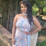 Shubha Poonja Instagram - Ready for the suvarna jackpot show Make up and hair by @makeoverby_jeevitha Outfit and styling by @laxmikrishnaofficial