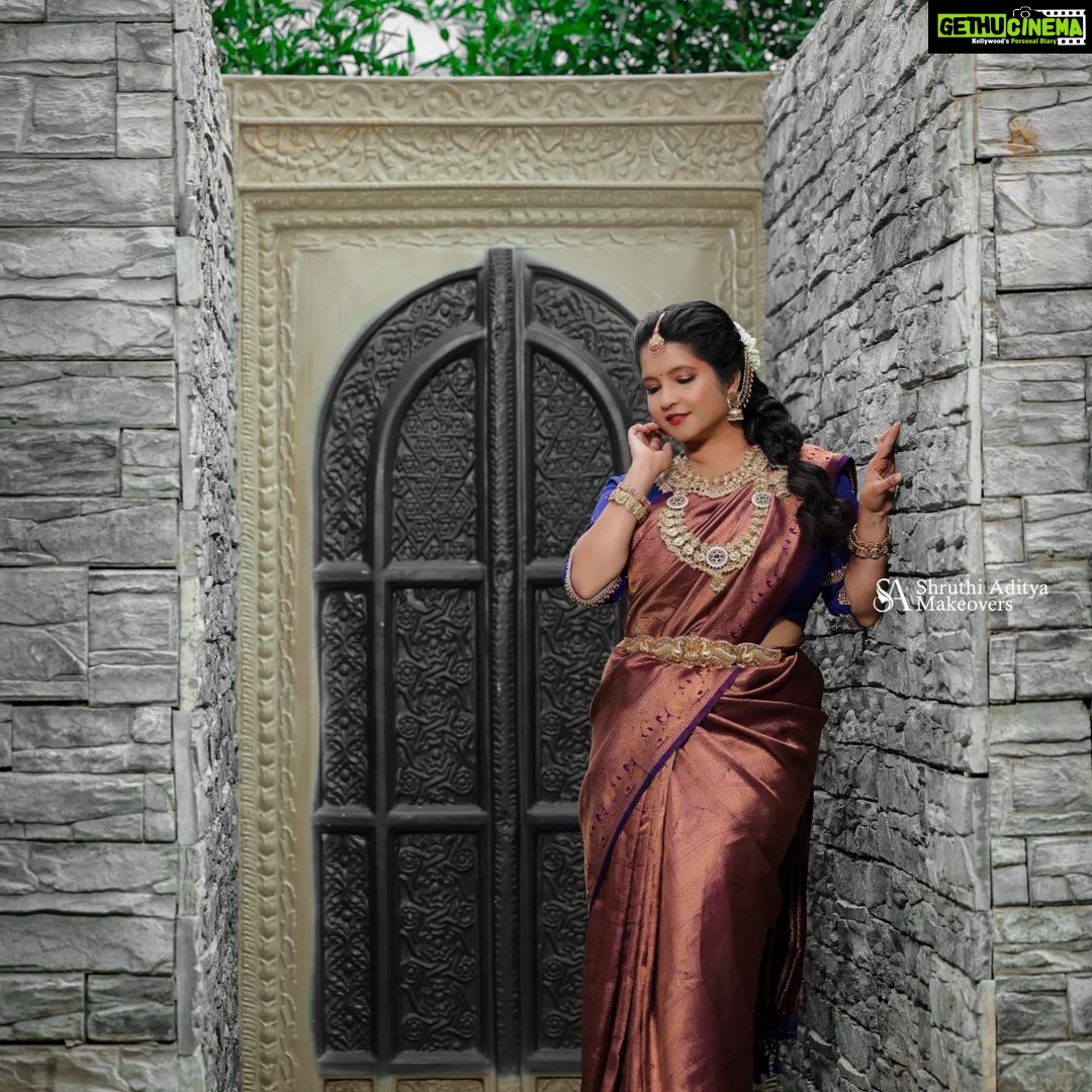 Shubha Poonja Instagram - Shoot organizer- @shru_aditya Makeup- @Shruthiaditya_makeovers Hairstyle- @hair_by_kshamakotresh Jewellery - @shiva_enterprises_dvg Outfit- @florencefashion4 📸- @kumar_photography_dvg Location- @elementscelebratebangalore