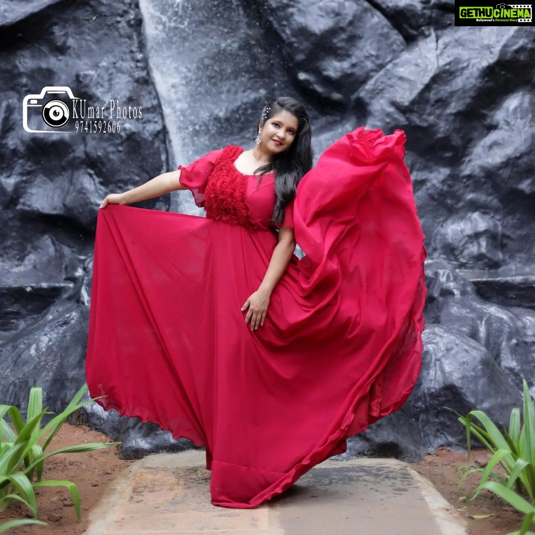 Shubha Poonja Instagram - Shoot organizer- @shru_aditya Makeup- @shruthiaditya_makeovers Hair- @hair_by_kshamakotresh Outfit- @fashion_attire29 π·- @kumar_photography_dvg π- @elementscelebratrbanglore Jewellery- @shiva_enterprises_dvg