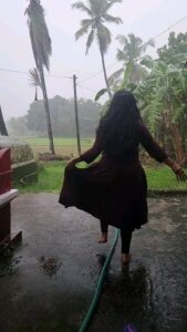 Shubha Poonja Instagram - Ooru.. mangalore rains ... mungaaru male...