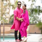 Shweta Bhardwaj Instagram - Rarely do we manage to click proper pics together Thnks to a friends wedding ( danke @rakheemehta2006 ) got hold of these