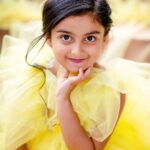Shwetha Srivatsav Instagram - HAPPY 6 to my little princess @ashmitha.srivatsav !! You’re truly an angel on earth. Nothing lights up my world more than you! May you be surrounded by love and all your favorite things today and forever my dear ,super sweet, intelligent, and gorgeous daughter. I’m so grateful to God that He chose me to be your mother. There is no greater love. God sent you to bless us with your love and for that I’m tremendously blessed. Wishing my forever mini-me a fabulous birthday! #birthday #daughter #6thbirthday #angel PC : @framesbyvikaskakolu ❤️👌 Event organizer : @Ashwinisudhi_makeoverartistry @goldenmakeupstudio_ashwini ❤️👌 Costume : @classy.desingerhouse❤️👌 Hair @makeoverby_yadushyla👌❤️