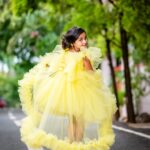 Shwetha Srivatsav Instagram - HAPPY 6 to my little princess @ashmitha.srivatsav !! You’re truly an angel on earth. Nothing lights up my world more than you! May you be surrounded by love and all your favorite things today and forever my dear ,super sweet, intelligent, and gorgeous daughter. I’m so grateful to God that He chose me to be your mother. There is no greater love. God sent you to bless us with your love and for that I’m tremendously blessed. Wishing my forever mini-me a fabulous birthday! #birthday #daughter #6thbirthday #angel PC : @framesbyvikaskakolu ❤️👌 Event organizer : @Ashwinisudhi_makeoverartistry @goldenmakeupstudio_ashwini ❤️👌 Costume : @classy.desingerhouse❤️👌 Hair @makeoverby_yadushyla👌❤️