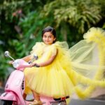 Shwetha Srivatsav Instagram - HAPPY 6 to my little princess @ashmitha.srivatsav !! You’re truly an angel on earth. Nothing lights up my world more than you! May you be surrounded by love and all your favorite things today and forever my dear ,super sweet, intelligent, and gorgeous daughter. I’m so grateful to God that He chose me to be your mother. There is no greater love. God sent you to bless us with your love and for that I’m tremendously blessed. Wishing my forever mini-me a fabulous birthday! #birthday #daughter #6thbirthday #angel PC : @framesbyvikaskakolu ❤️👌 Event organizer : @Ashwinisudhi_makeoverartistry @goldenmakeupstudio_ashwini ❤️👌 Costume : @classy.desingerhouse❤️👌 Hair @makeoverby_yadushyla👌❤️