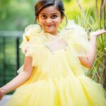 Shwetha Srivatsav Instagram - HAPPY 6 to my little princess @ashmitha.srivatsav !! You’re truly an angel on earth. Nothing lights up my world more than you! May you be surrounded by love and all your favorite things today and forever my dear ,super sweet, intelligent, and gorgeous daughter. I’m so grateful to God that He chose me to be your mother. There is no greater love. God sent you to bless us with your love and for that I’m tremendously blessed. Wishing my forever mini-me a fabulous birthday! #birthday #daughter #6thbirthday #angel PC : @framesbyvikaskakolu ❤️👌 Event organizer : @Ashwinisudhi_makeoverartistry @goldenmakeupstudio_ashwini ❤️👌 Costume : @classy.desingerhouse❤️👌 Hair @makeoverby_yadushyla👌❤️