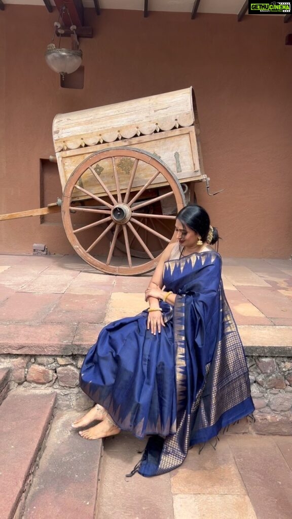 Shwetha Srivatsav Instagram - 🥻 #karnataka #kannada #kannadasongs #drrajkumarfan #saree #sareelove #heritage