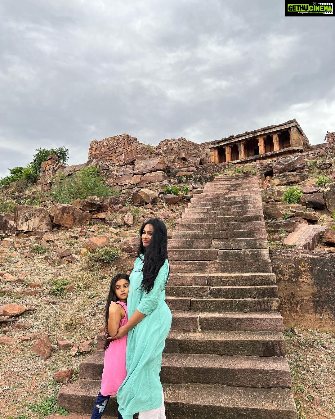 Shwetha Srivatsav Instagram - Where could this be?! Any guesses??! 😉