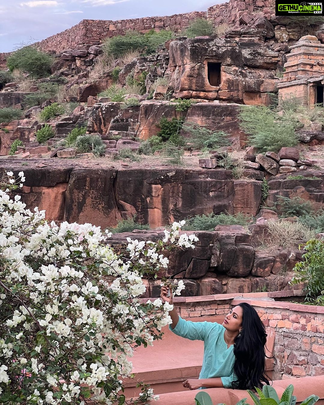 Shwetha Srivatsav Instagram - Where could this be?! Any guesses??! 😉