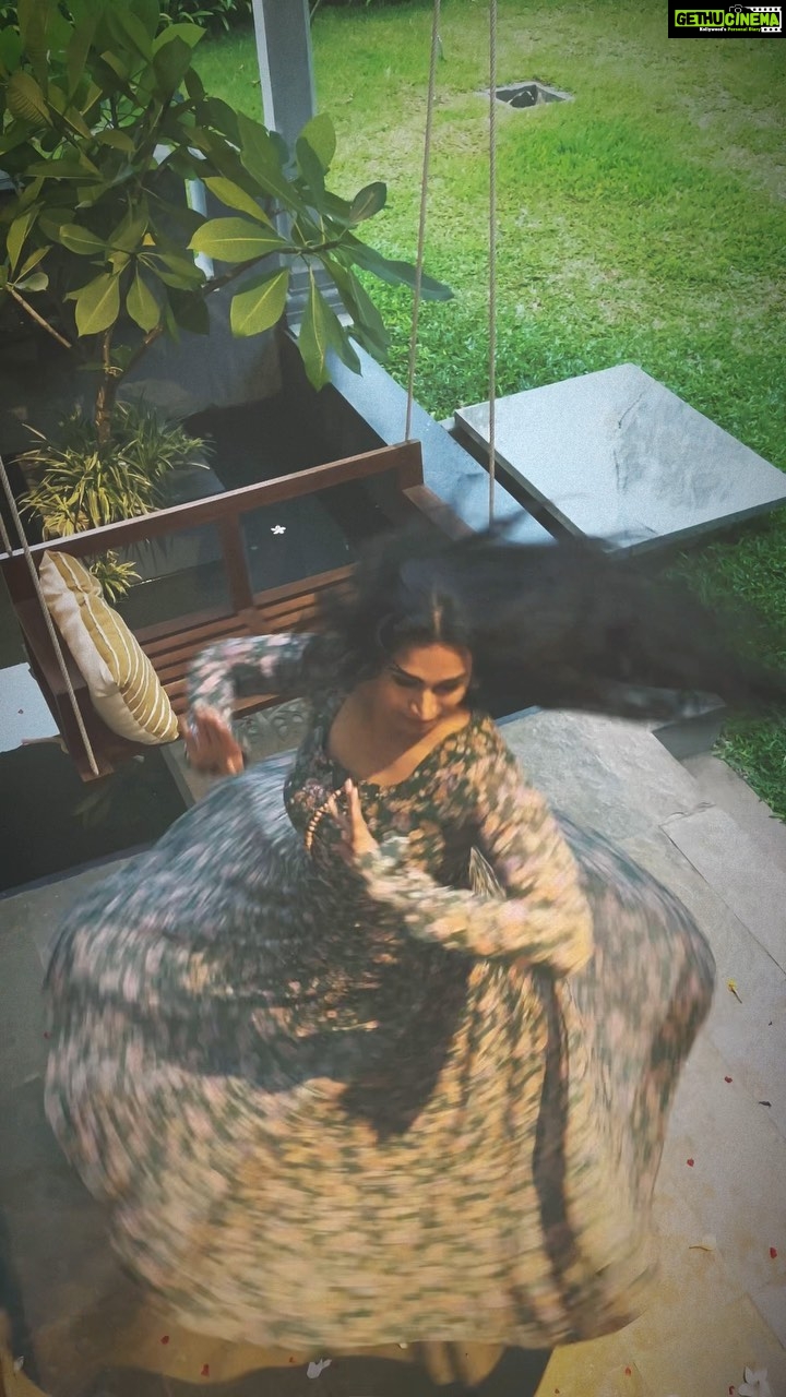 Shwetha Srivatsav Instagram - 🦚 . . . Beautiful location: @kosh.retreat #monsoon #slowmotion #melody