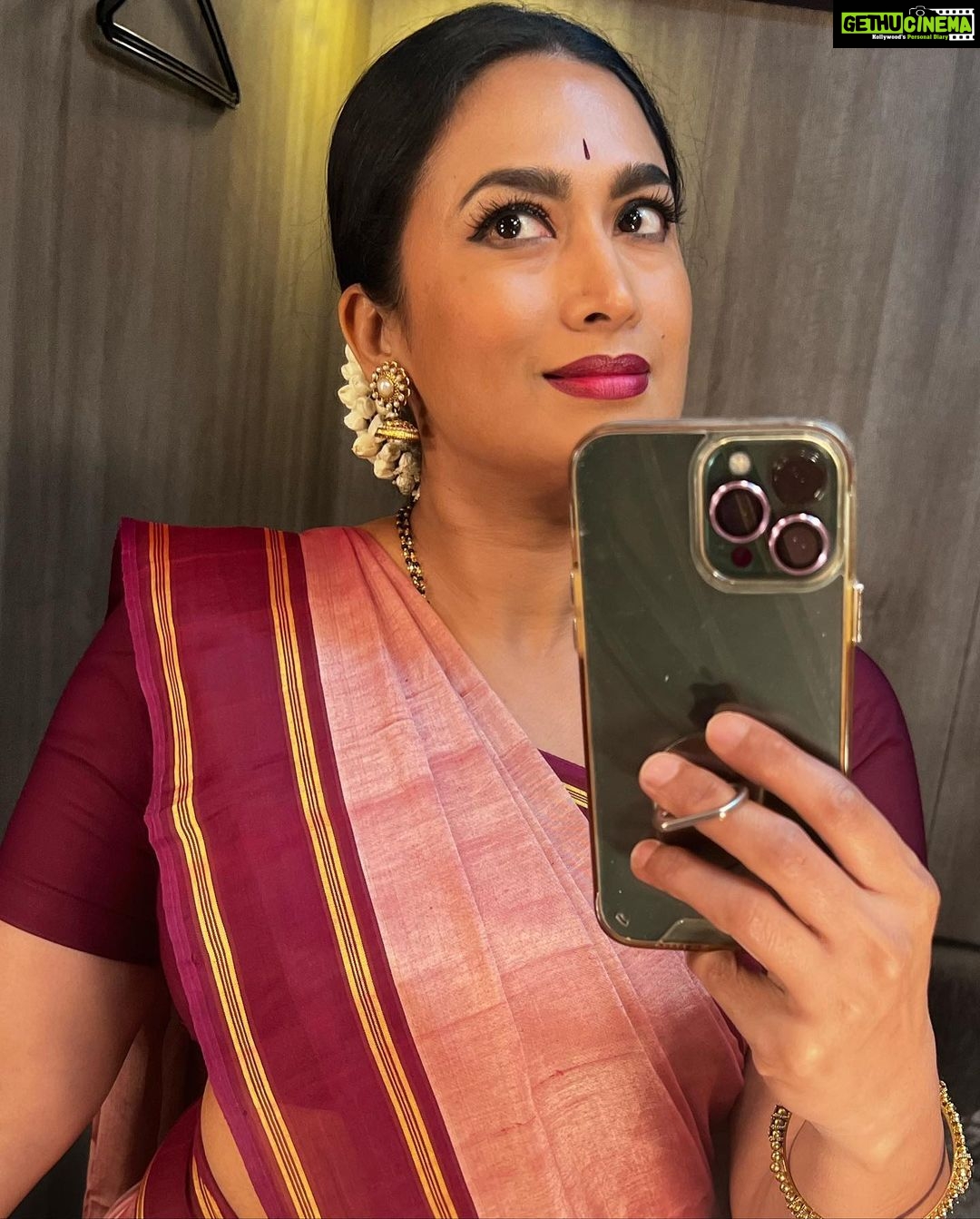 Shwetha Srivatsav Instagram - Kick-started the promotions for our movie #raghavendrastores and yes, this is my look from the movie!! Kindly watch out this space for more updates !! @rgvndrastores @hombalefilms @santhosh_ananddram #jaggesh sir ππΌ!!