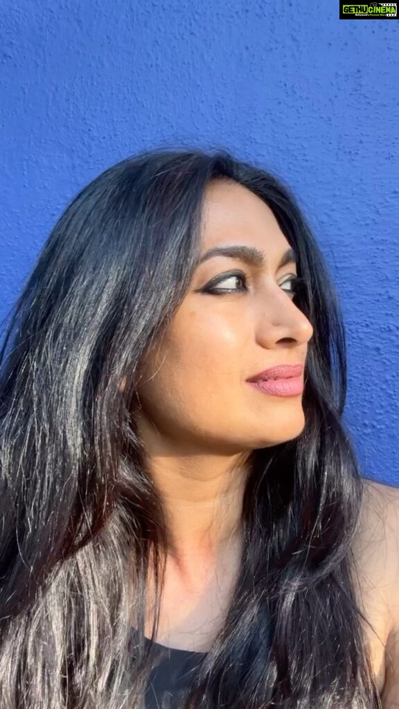 Shwetha Srivatsav Instagram - 🌻 #nofilter #nomakeupfoundation #shotoniphone #glowingskin #sunkissed #sunset #ray #selfiegram