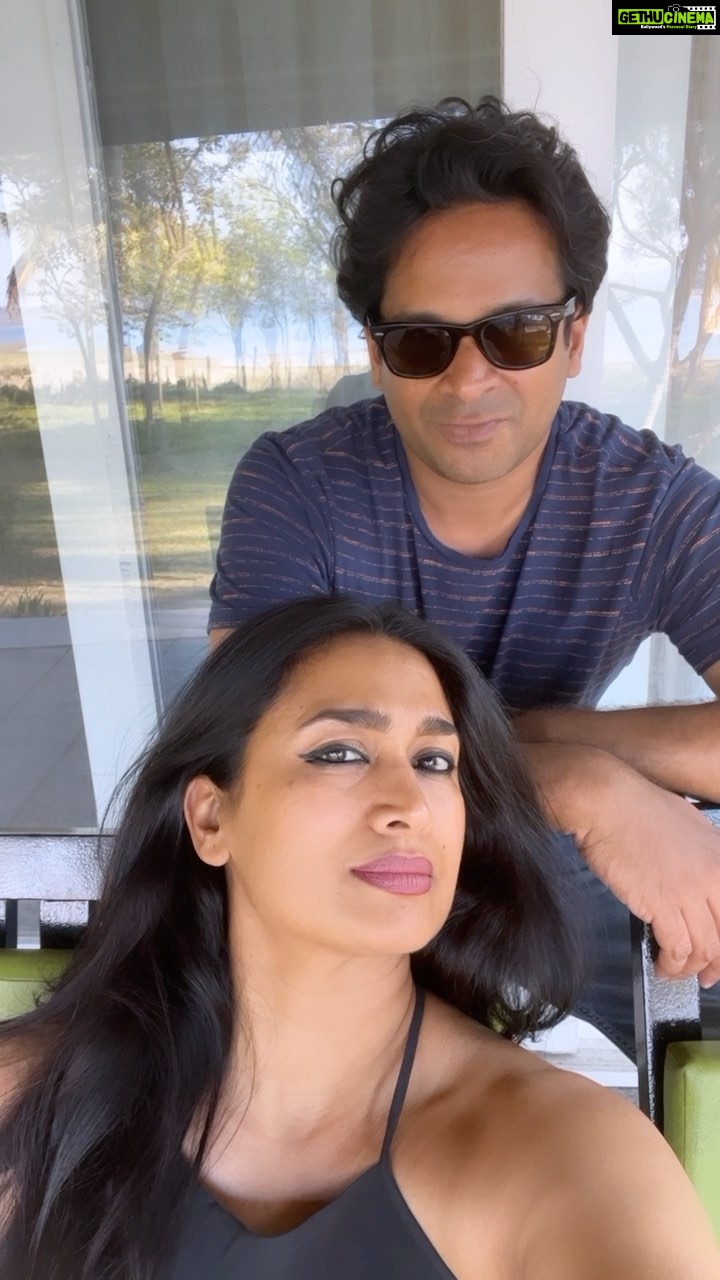 Shwetha Srivatsav Instagram - After a long stint in a wedlock…well, this is what you get 😜I guess 😂!! Happy Valentine’s Day @amith.srivatsav #valentines #love #marriage #funnyvideos #reels