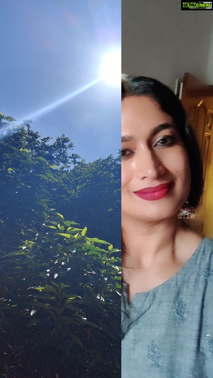 Shwetha Srivatsav Instagram - ಸೂರ್ಯನು ನಮ್ಮ ಅಧಿಪತಿ ಮತ್ತು ಸೂರ್ಯನಿಲ್ಲದೆ ಭೂಮಿಯ ಮೇಲೆ ಜೀವನ ಸಾಧ್ಯವಿಲ್ಲ. ರಥ ಸಪ್ತಮಿ ಶುಭಾಶಯಗಳೊಂದಿಗೆ ಈ ಸುಮಧುರ ಹಾಡು ನಿಮೆಲ್ಲರಿಗು ಪ್ರೀತಿಯಿಂದ 🤗🌄🙏❤️!! #rathasapthami Ratha saptami!! #drrajkumar #sjanaki #drpuneethrajkumar #appufans #kannadasongs #oldsongs #melody
