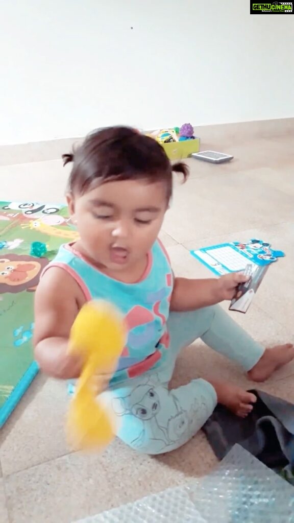 Shwetha Srivatsav Instagram - 👼🏼 #throwback #ashmithasrivatsav #darlingdaughter #funnyvideos #cute