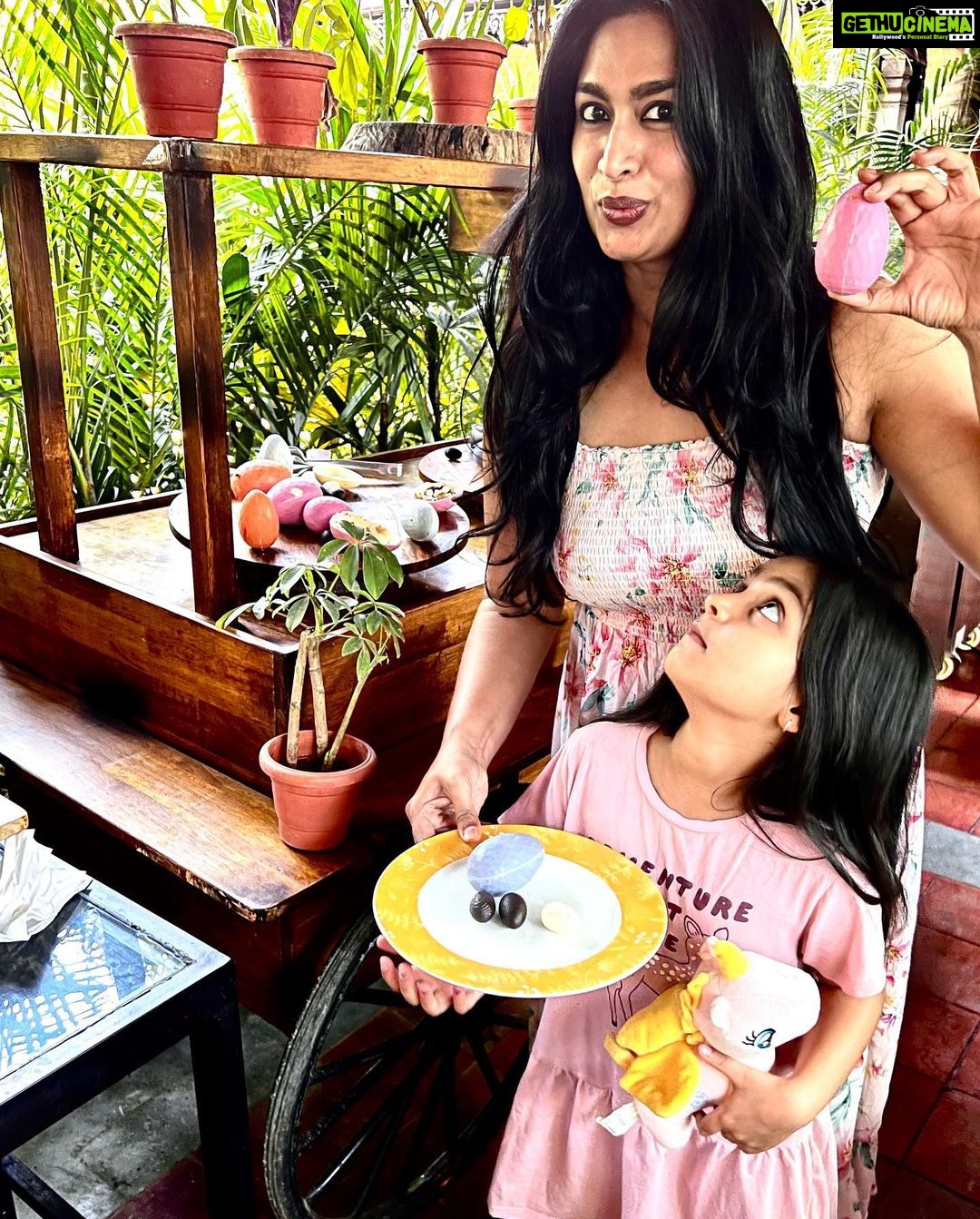 Shwetha Srivatsav Instagram - #happyeaster #chocolateegg