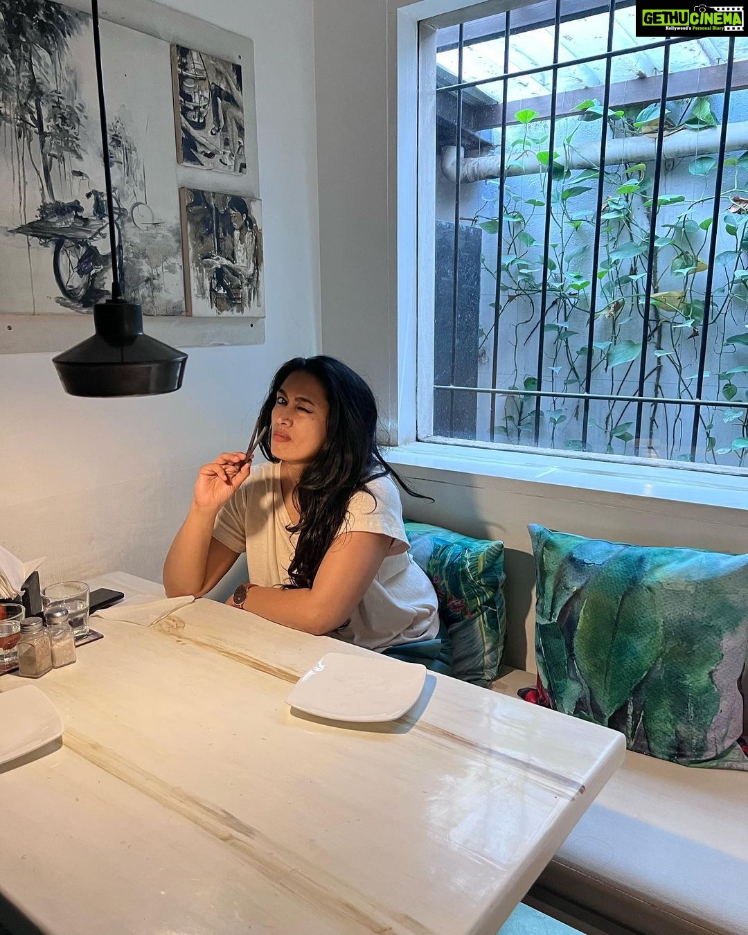 Shwetha Srivatsav Instagram - Caption this 💁🏻♀️