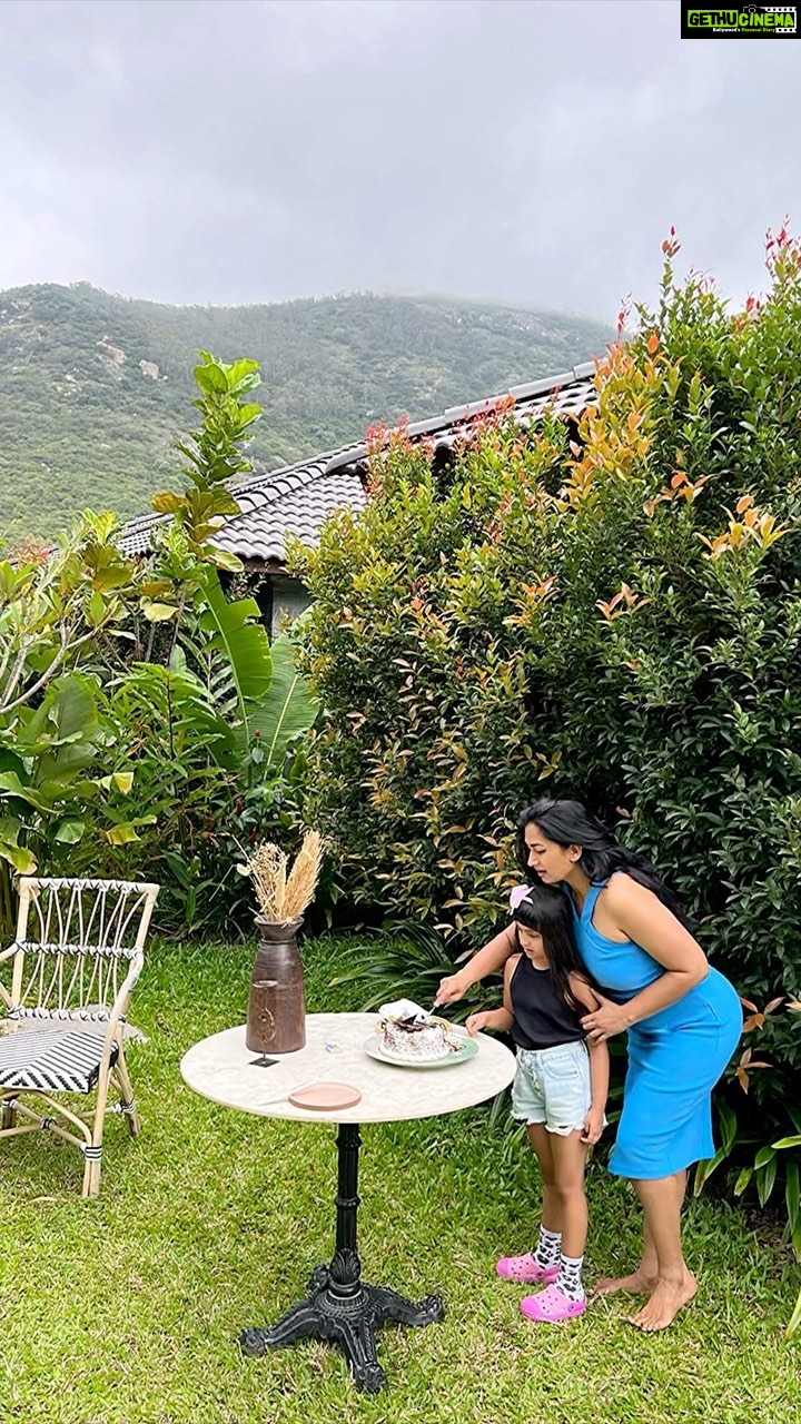 Shwetha Srivatsav Instagram - Thank you for this little surprise @kosh.retreat 😊 !! Thank you so much one and all for your wonderful wishes and it really means a lot 💞!! #Birthday #Sep4thBorn #Family #KoshSoul #virgo