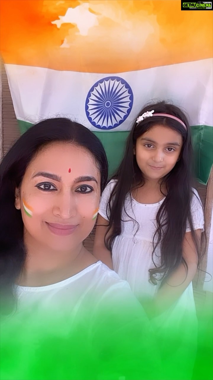 Shwetha Srivatsav Instagram - ಸ್ವಾತಂತ್ರ್ಯ ದಿನಾಚರಣೆಯ ಶುಭಾಶಯಗಳು🙏🏽🫡. ಇಂದು ನಮ್ಮದೇಶದ ಸ್ವಾತಂತ್ರ್ಯಕ್ಕಾಗಿ ರಕ್ತ ಸುರಿಸಿದವರನ್ನು ಸಂಭ್ರಮಿಸೋಣ. ಕೀರ್ತಿಗೆ ಪಾತ್ರರಾದವರು ಅವರೇ!ಪ್ರತಿ ದಿನವೂ ನಮ್ಮ ರಾಷ್ಟ್ರವನ್ನು ಉತ್ತಮ ದೇಶವನ್ನಾಗಿ ಮಾಡಲು ಶ್ರಮಿಸಲು ನಾವು ಕೈಜೋಡಿಸೋಣ. #happyindependenceday #azadikaamritmahotsav #tiranga #harghartiranga #selfiewithflag #india #indian #indianflag