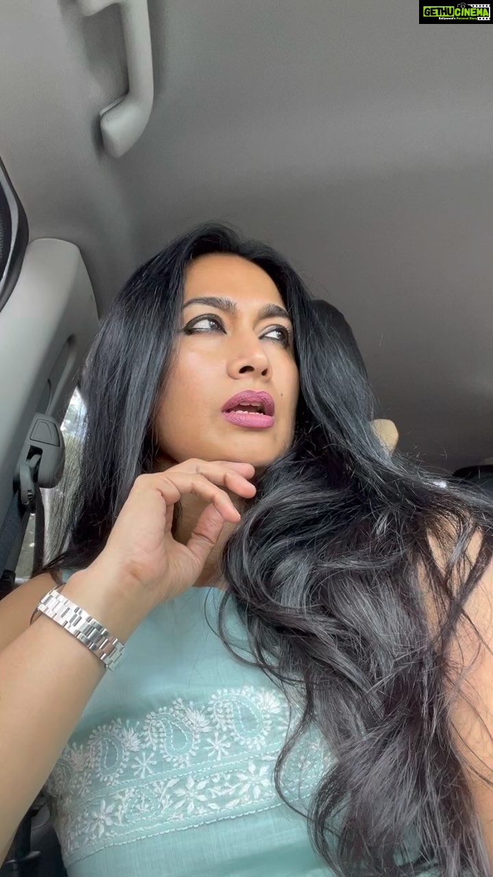 Shwetha Srivatsav Instagram - 👩🏻 who all are with me ?!💁🏻♀️ #funny #relatable #reels