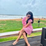 Siddhi Idnani Instagram - 🌊🌧️🤍