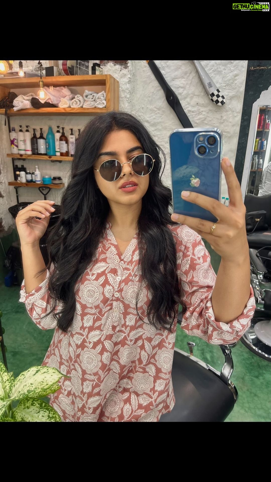 Siddhi Idnani Instagram - Life is too short to have boring hair 💁🏻♀️🧏🏻♀️