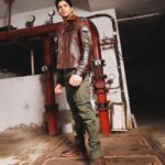 Sidharth Malhotra Instagram - Seize the day, be your own Hero ❤️💪 . Styled by: @mohitrai Makeup: @rizvan02 Hair: @ali19rizvi Photographer: @samrat.02