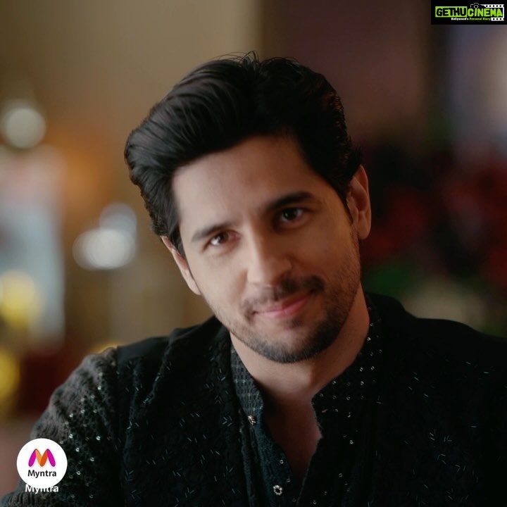 Sidharth Malhotra Instagram - It’s Dress Up Season, and I’m all set to slay the fashion game with @myntra Big Fashion Festival. From 7th October, explore top-notch styles, where you can shop at Myntra Revolutionary Prices and join the fashion revolution with me.⚡ Download the Myntra app & Start Shopping NOW! T&C apply. #MyntraBIGFashionFestival #MyntraRevolutionaryPrice #MyntraBFF #Ad @kiaraaliaadvani