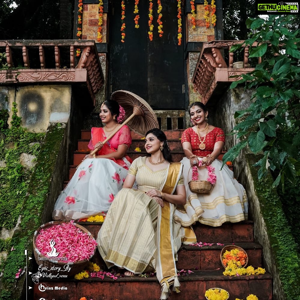 Sija Rose Instagram - ഇന്ന് ചിങ്ങ പുലരി. സന്തോഷം നിറഞ്ഞ പുതുവത്സര ആശംസകൾ നേരുന്നു ❤️ . Costume Designer- @smruthy_simon Muse- @sija_rose_george @rinkuranadheer @_aiswarya_anilkumar_ Photography- @epic_story_by_vidhyud_venu Editing- @epic_story_by_vidhyud_venu Makeup - @srigracebysruthy Hair - @zai_makeover Bts- @heinz_media_in Ornaments - @parakkat_jewels Location - @parakkatnatureresort