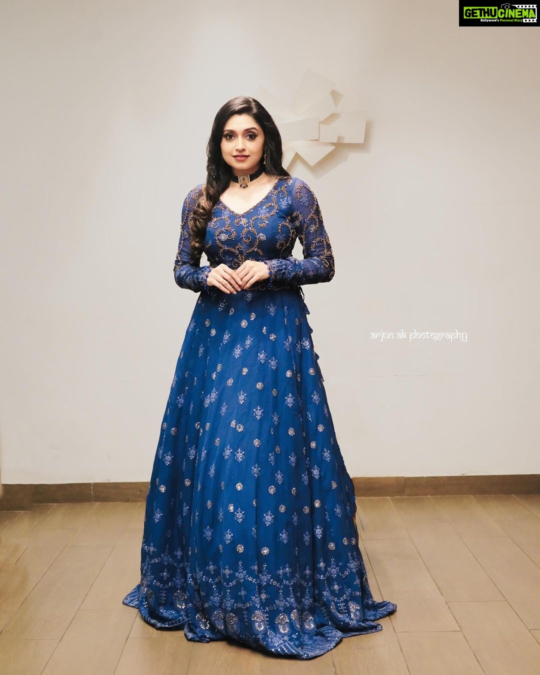 Sija Rose Instagram - 🦋 Hilite mall fashion week🦋 Attire: @revathyjayanbabu Mua: @go4reminpriyanka Pic 1,2 : @_arjun_ak__ Pic 3: @lalu_daz Show director: @shamkhan.official Thanks : @go4abhildev @hilitemallcalicut