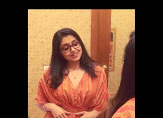 Sija Rose Instagram - Nerd . In love with my food baby 🫶 Its so stubborn that it never leaves me! *Njom njom njom * . 🤓 #picoftheday #instafashion #foodbaby #inlovewithmyattire