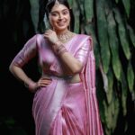 Sija Rose Instagram - 🌸S I J A 🌸 Gorgeous @sija_rose_george in #ruuhexclusive Banarasi Saree styled and draped by dear @abilashchickumakeupartist and captured by dear @shafeek_aali_official_ Shop online at www.ruuhbythebrandstore.com Collections available at @ruuhbythebrandstore , KK Road,Mala, Thrissur & @aiqah_thestore ,Panampilly Nagar, Kochi #thebrandstorebyfebitha #ruuhbythebrandstore #ruuhethnics #ruuhsarees #saree #sareelove #banarasi #banarasisoftsilksaree #banarasisoftsilk #onlinesareeshopping #sareesofinstagram Kerala