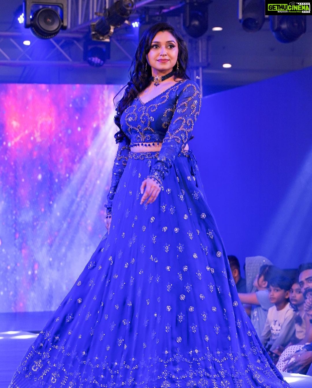 Sija Rose Instagram - 🦋 Hilite mall fashion week🦋 Attire: @revathyjayanbabu Mua: @go4reminpriyanka Pic 1,2 : @_arjun_ak__ Pic 3: @lalu_daz Show director: @shamkhan.official Thanks : @go4abhildev @hilitemallcalicut