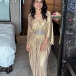 Simple Kaul Instagram – Dressed for an event last evening in Delhi . 
Thankyou @memoirs.of.dania for the lovely outfit . I looked ravishing in it . And it made me look soooo slim too . 
Thankyou @alkakohli_makeovers for stunning makeup & @hairbysimmyupadhyay for this lovely hairdo . 
Styled by @styleitupwithraavi . Thanku . Loved it 😍 Crowne Plaza Mayur Vihar
