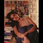 Simran Choudhary Instagram - In transit 🪄📚 . . . #book #bookstagram #novels #library