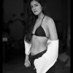 Simran Choudhary Instagram - Alexa play ‘SexyBack’ 📷 @pranav.foto