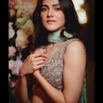 Simran Choudhary Instagram - Celebrating #GiveItUpForRo in this gorgeous outfit by @mrunalinirao 🤍🌸 Styling @pooja_reddyy ✨ Taj Mahal Palace Hotel, Mumbai, India