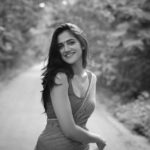 Simran Choudhary Instagram - 🤍✨🖤 📷 @pranav.foto