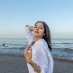Simran Choudhary Instagram - 🌊🫶🏻